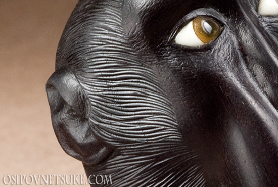 Black macaque mask-netsuke