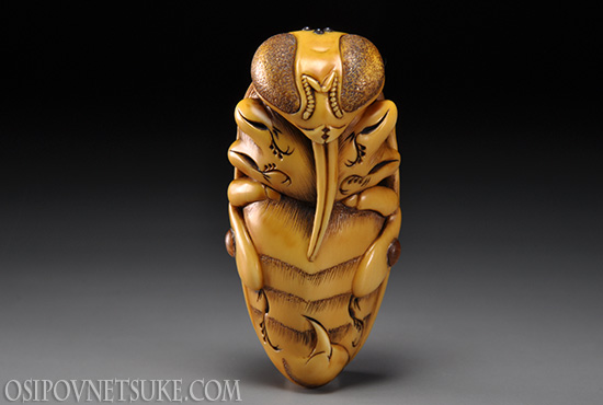 Wild Bee Netsuke